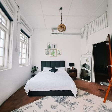 111 Hutton Lane Hostel 乔治敦 外观 照片
